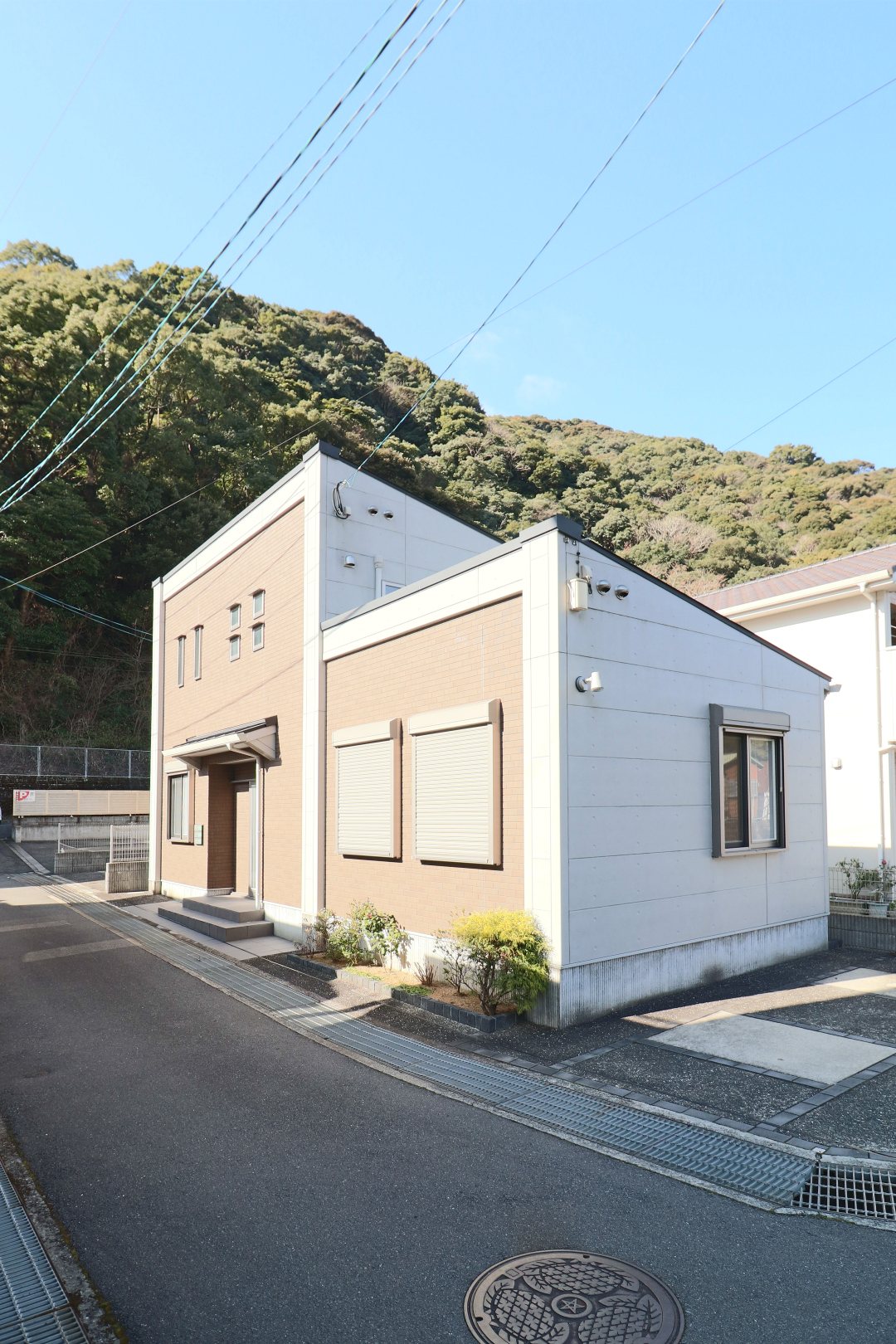 長崎市内でマイホームをお探しの方へ、三川町に建つ株式会社SEIBUおすすめの中古住宅はいかがですか。